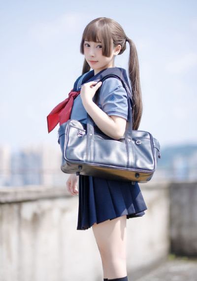 日本高清视频www在线观看_电影未删减版