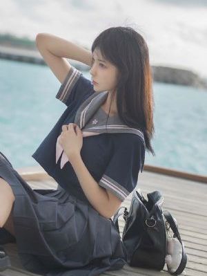 美女脱个精光18_BD全集在线观看